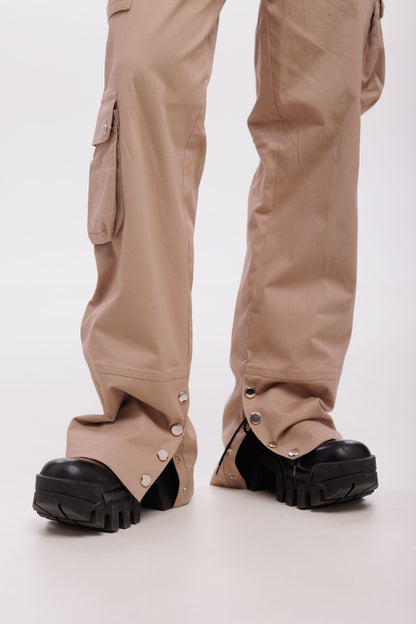 “FLUIDEK” FLARED CARGO KOMBAT PANTS (Dark beige)