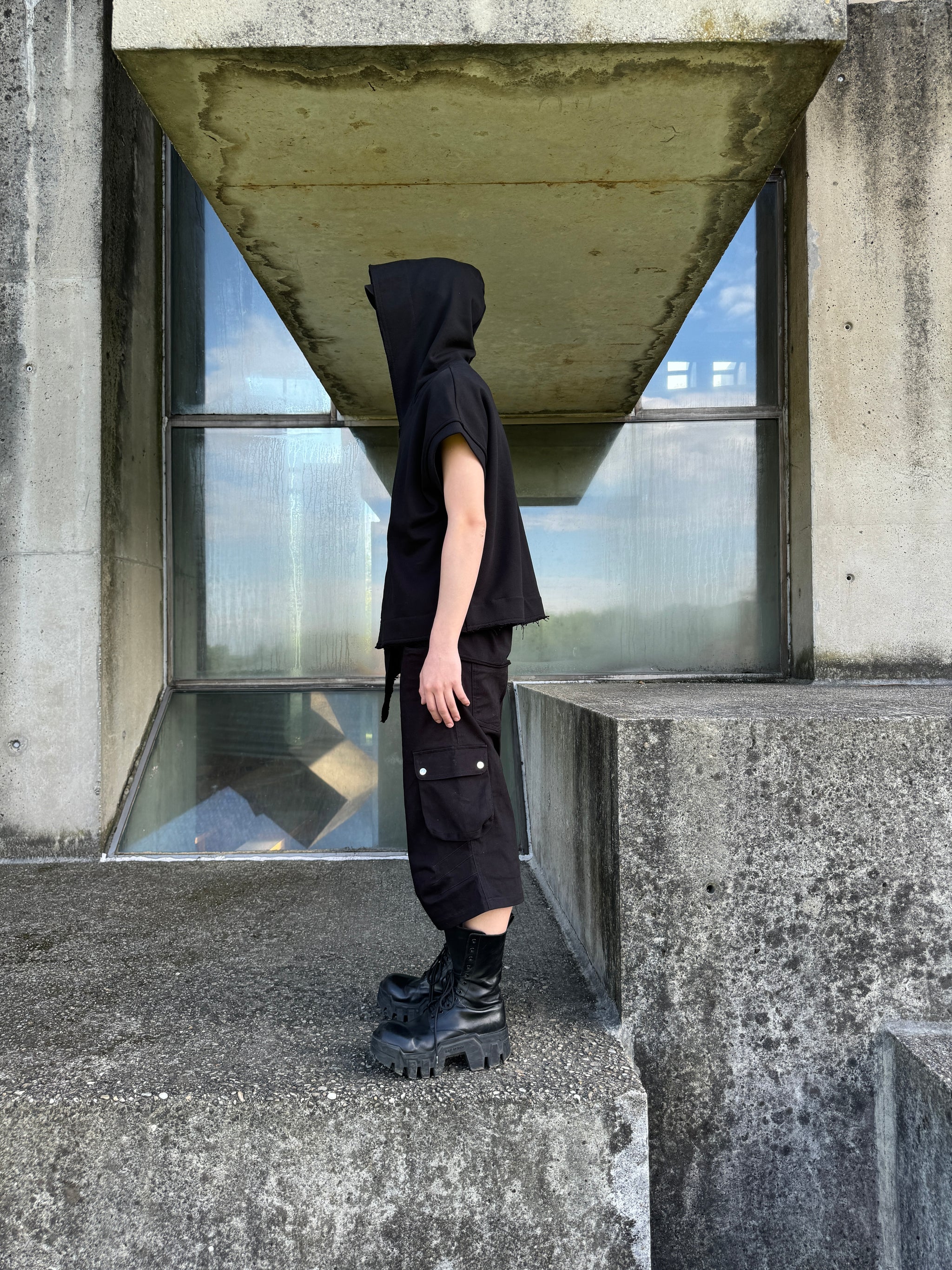 “NITER” FLARED SHORTS