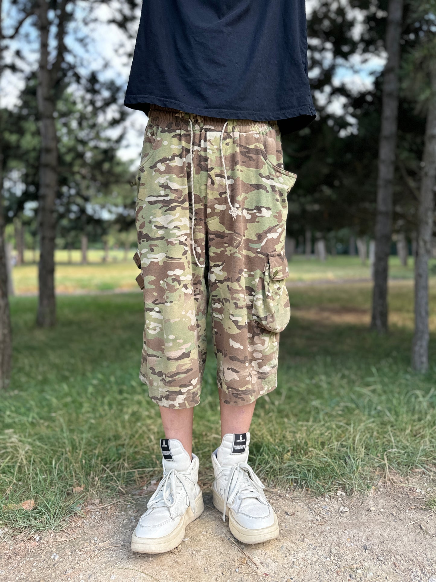 “NITER” FLARED SHORTS - CAMO